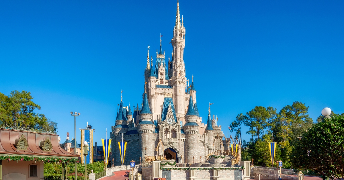 cinderella castle in walt disney