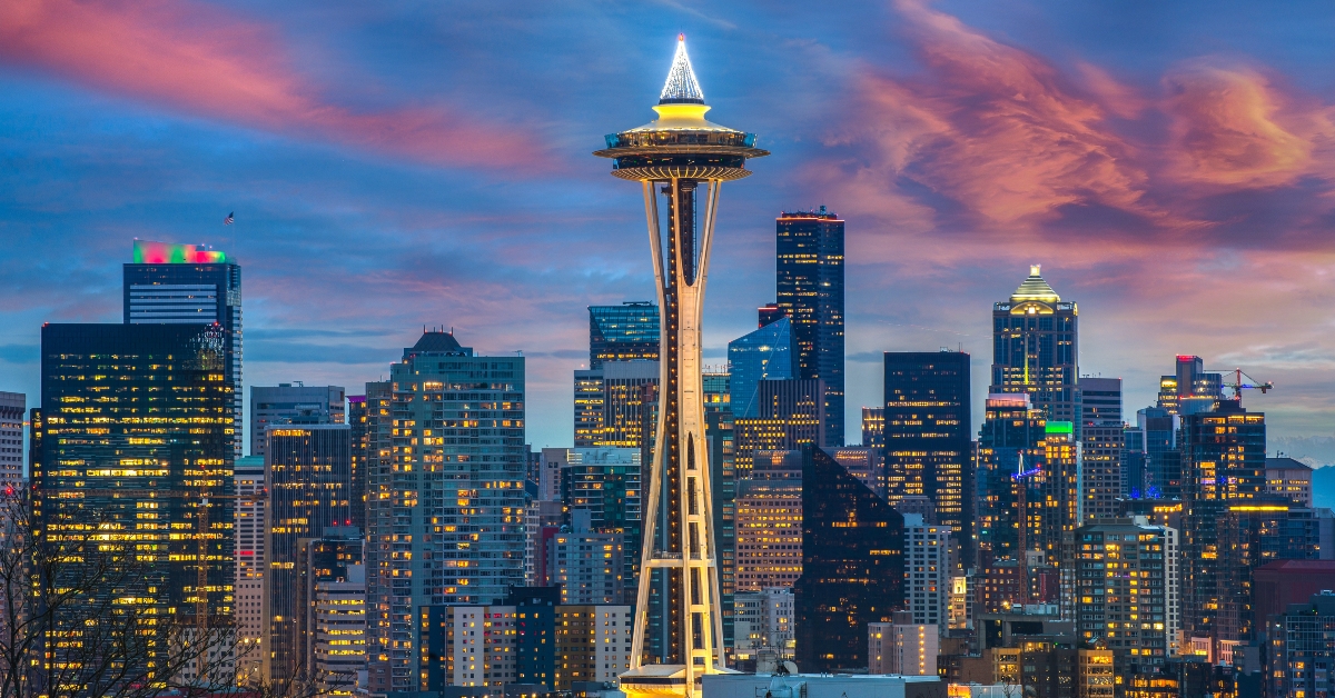 seattle city skyline at dusk
