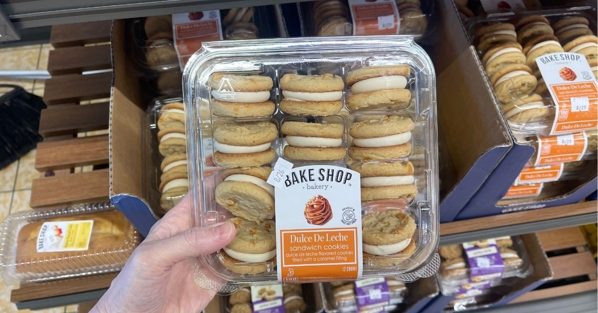 pack of dulce de leche cookies