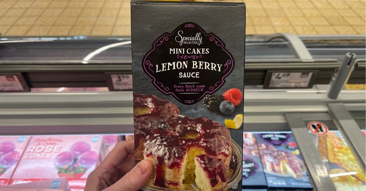 lemon berry sauce mini cakes