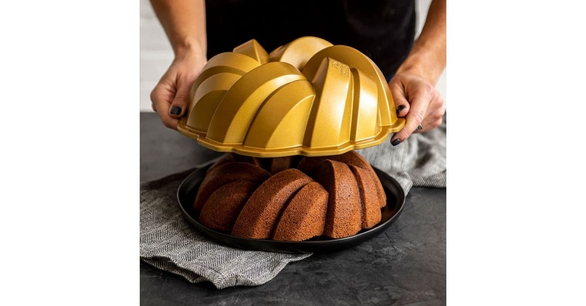 braided bundt pan