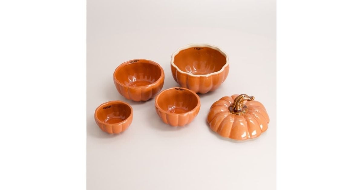 stoneware pumpking measuring cups