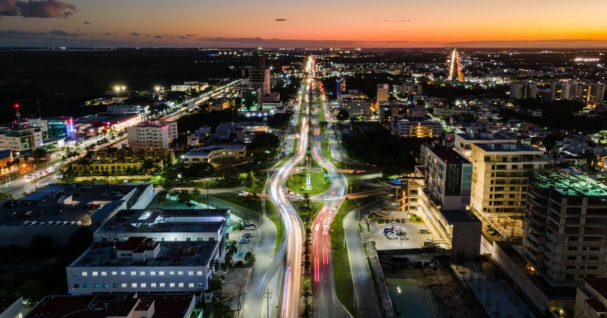 ciudad de noche in cancun mexico aerial view