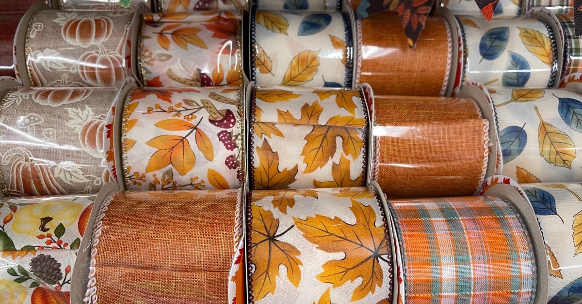tree seasonal collection ribbon