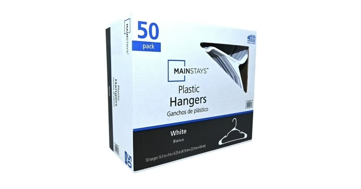 plastic clothes hangers