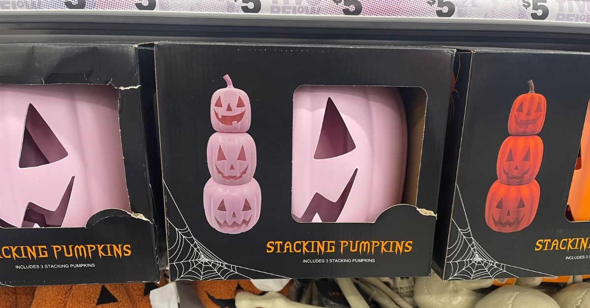 stacking pumpkins