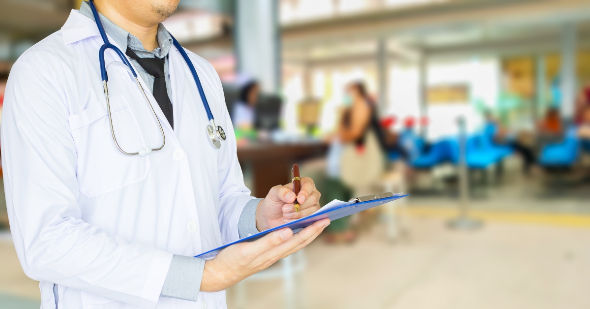 emergency room physician Writing a patient illness report