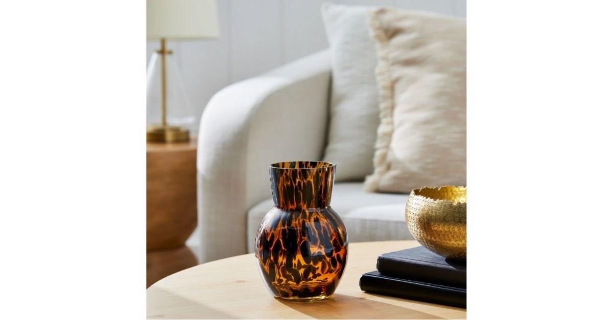 tortoise glass vase