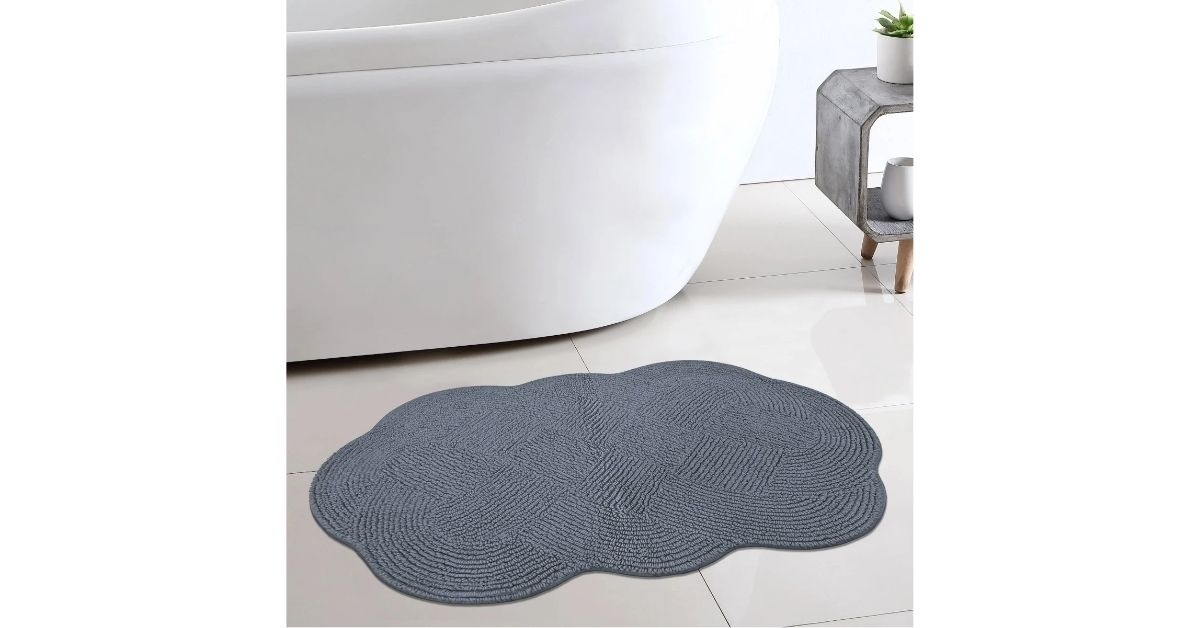 scallop tufted bath rug