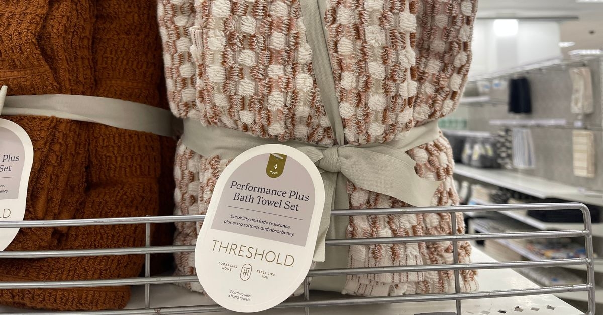 performance plus bath towel set