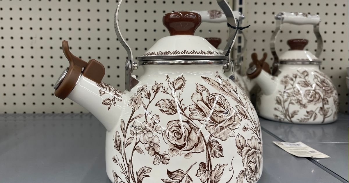 agatha tea kettle