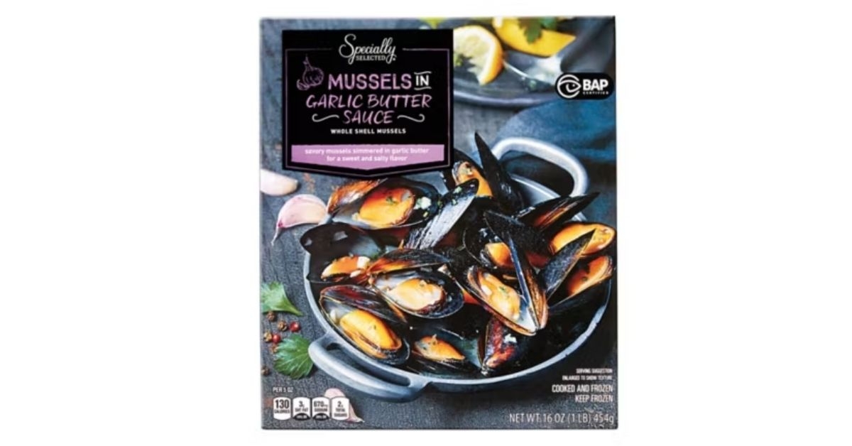 specially selected mussels in garlic butter sauce