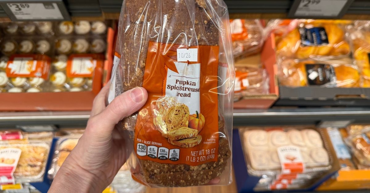 pumpkin spice streusel bread