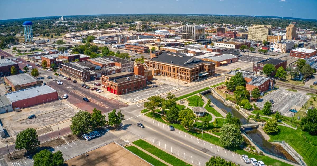 aerial view of downtown hutchinson kansas