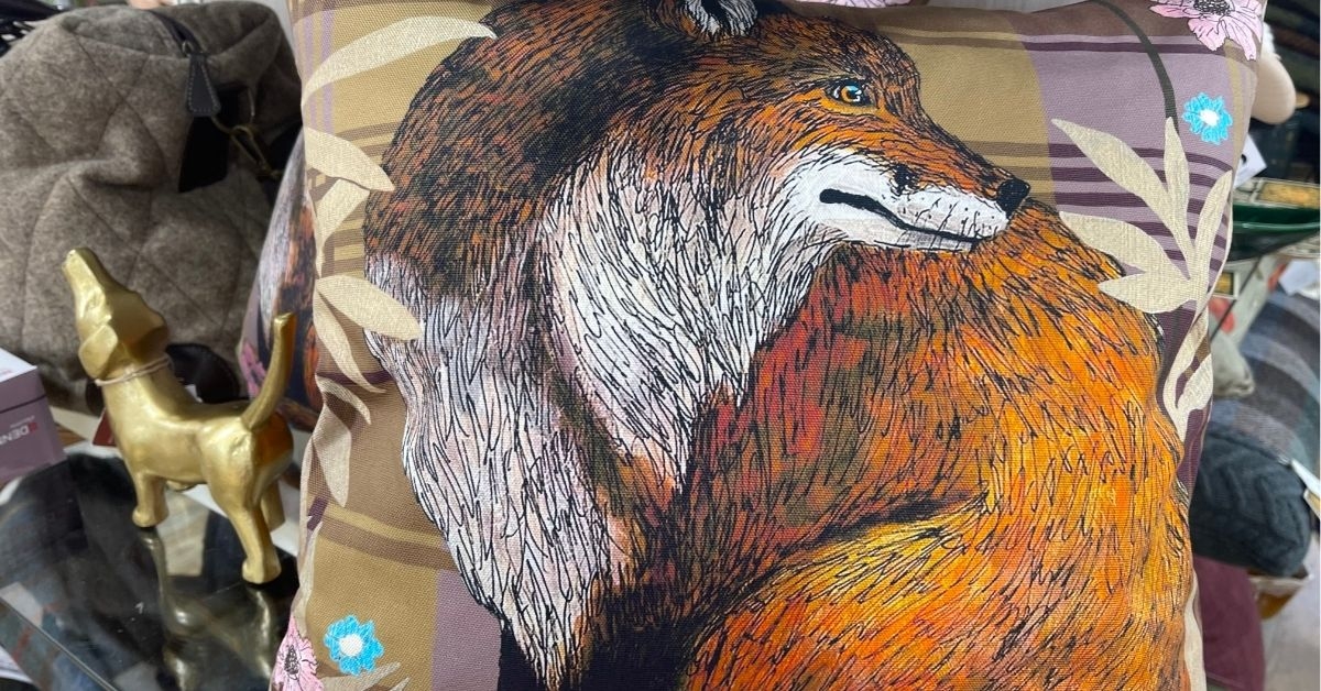 world traveler collection pillow