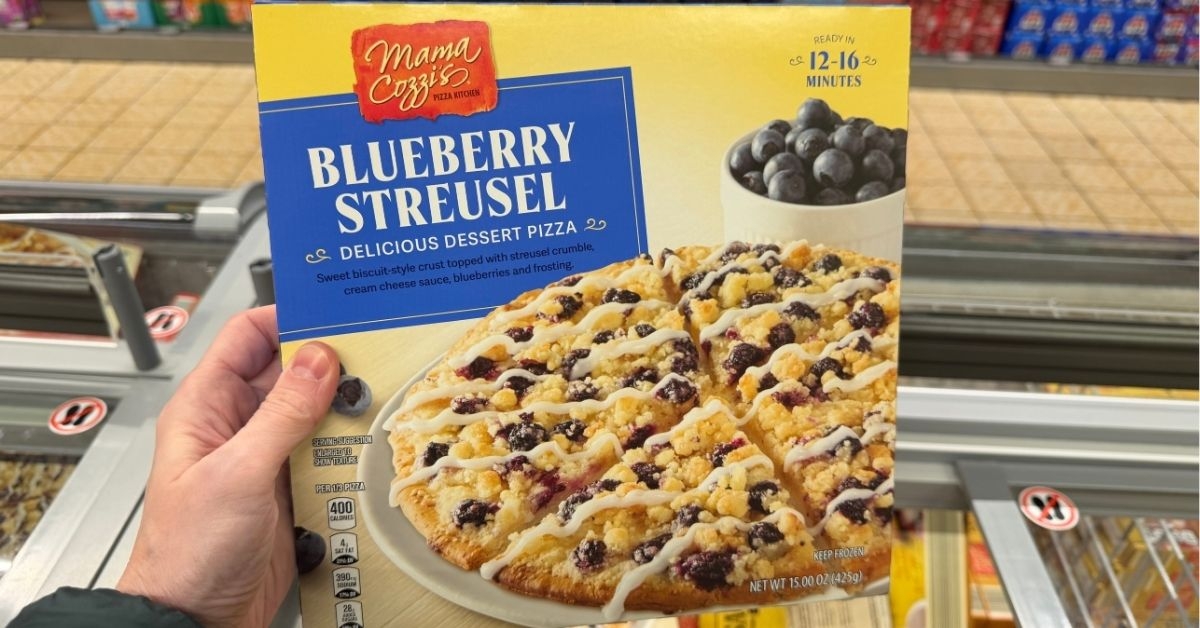blueberry streusel dessert pizza