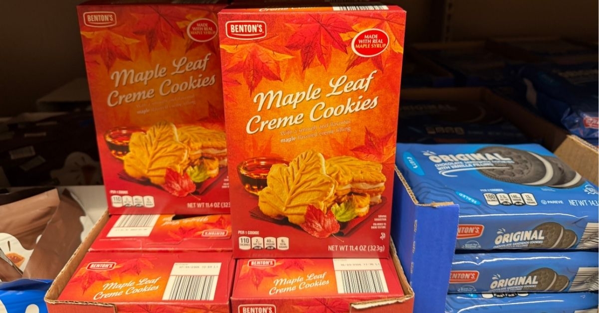 maple leaf cream cookies