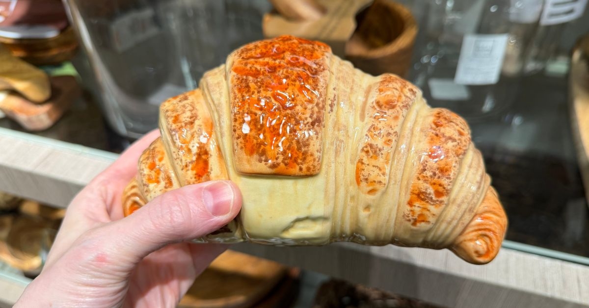 croissant kitchen decor
