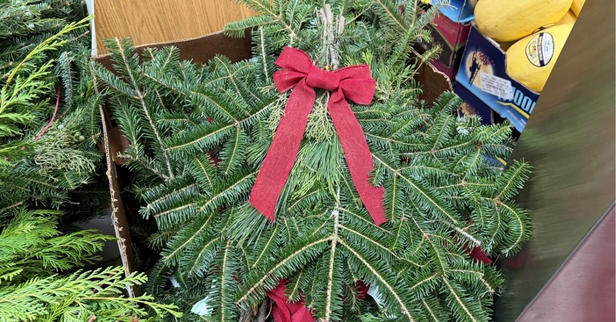 holiday swag with a bow