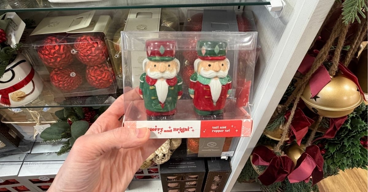 merry and bright salt and pepper shakers
