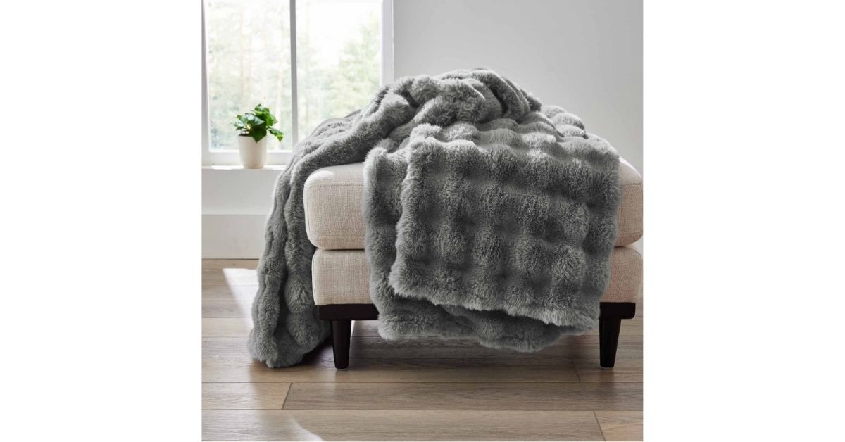 faux fur throw blanket