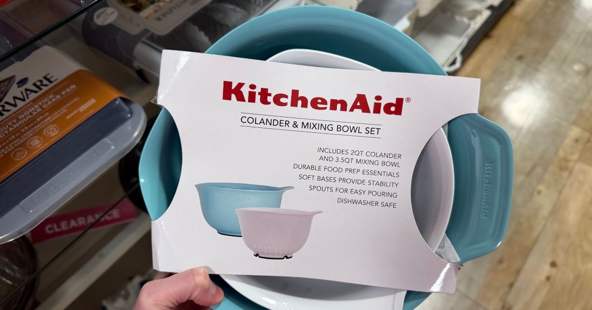 colander and mixing bowl set