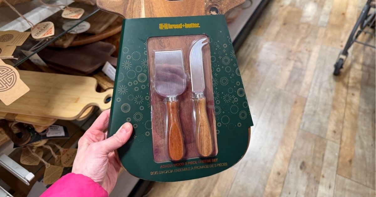 acacia wood cheese set