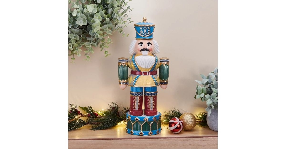 soldier nutcracker