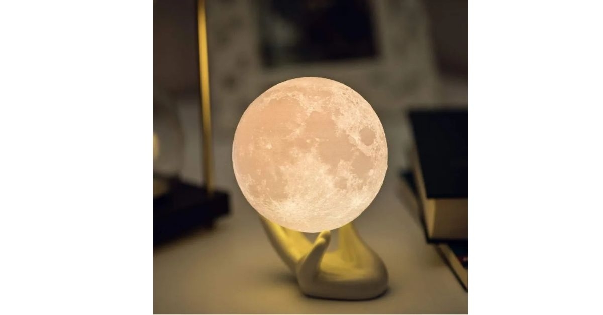 Mind Glowing Mini Moon Lamp 