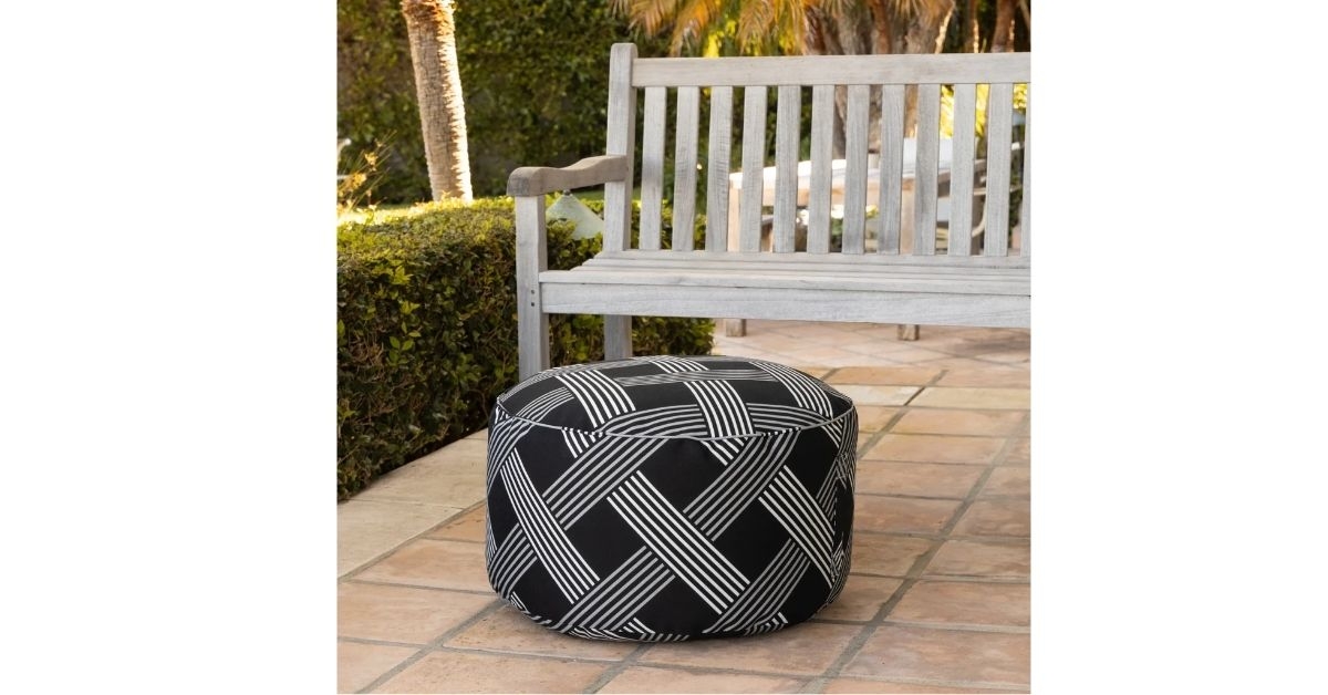 grid pouf