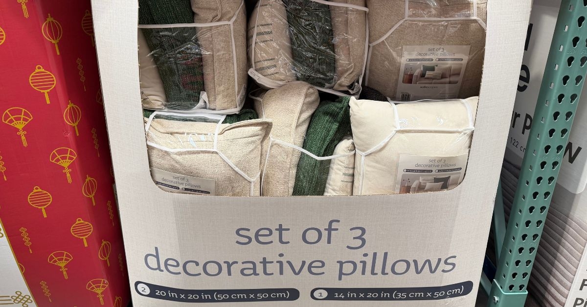 decorative pillows
