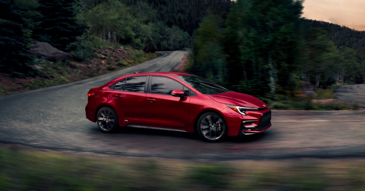 2026 toyota corolla hybrid le