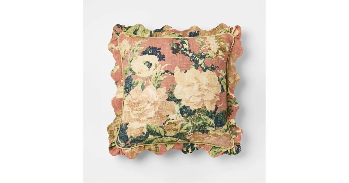 throw pillow