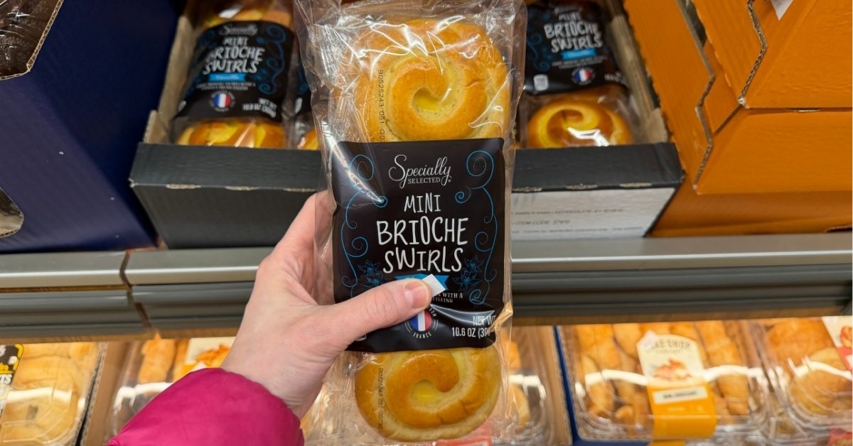 mini vanilla brioche swirls