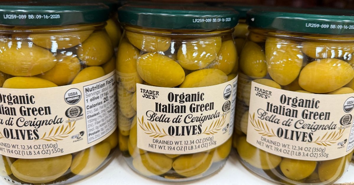 organic italian green bella di cerignola olives