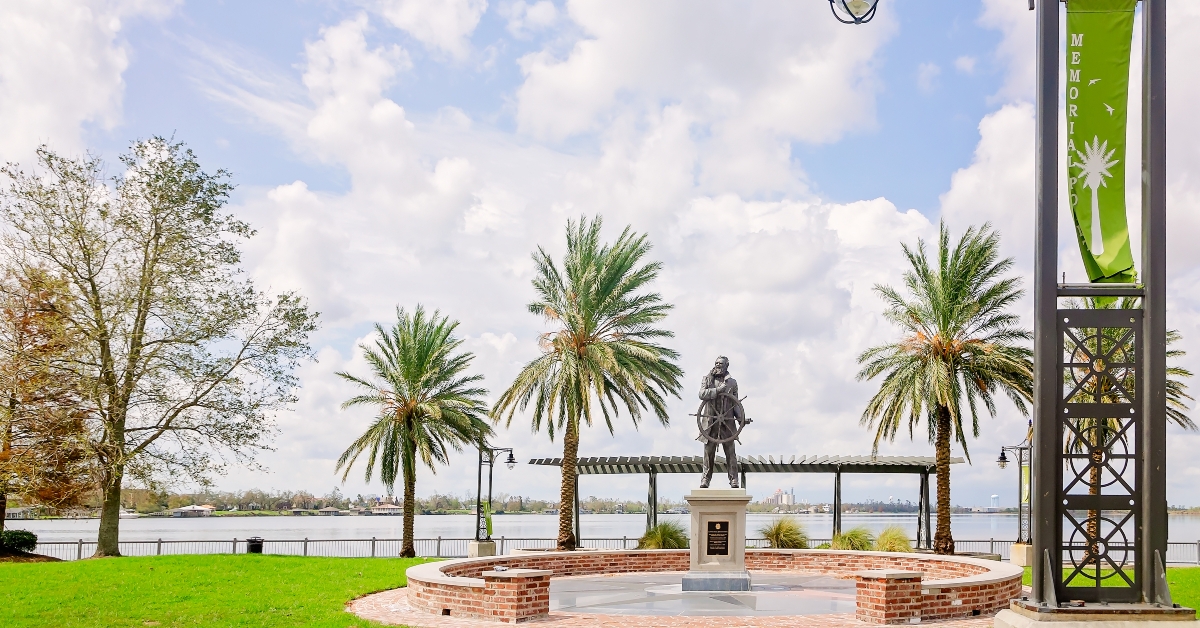 Captain Daniel Johannes Goos statue