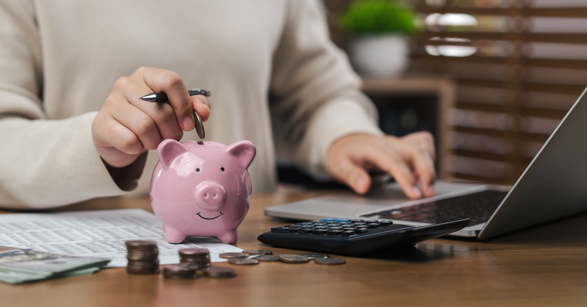 saving cash and financial growth for the future