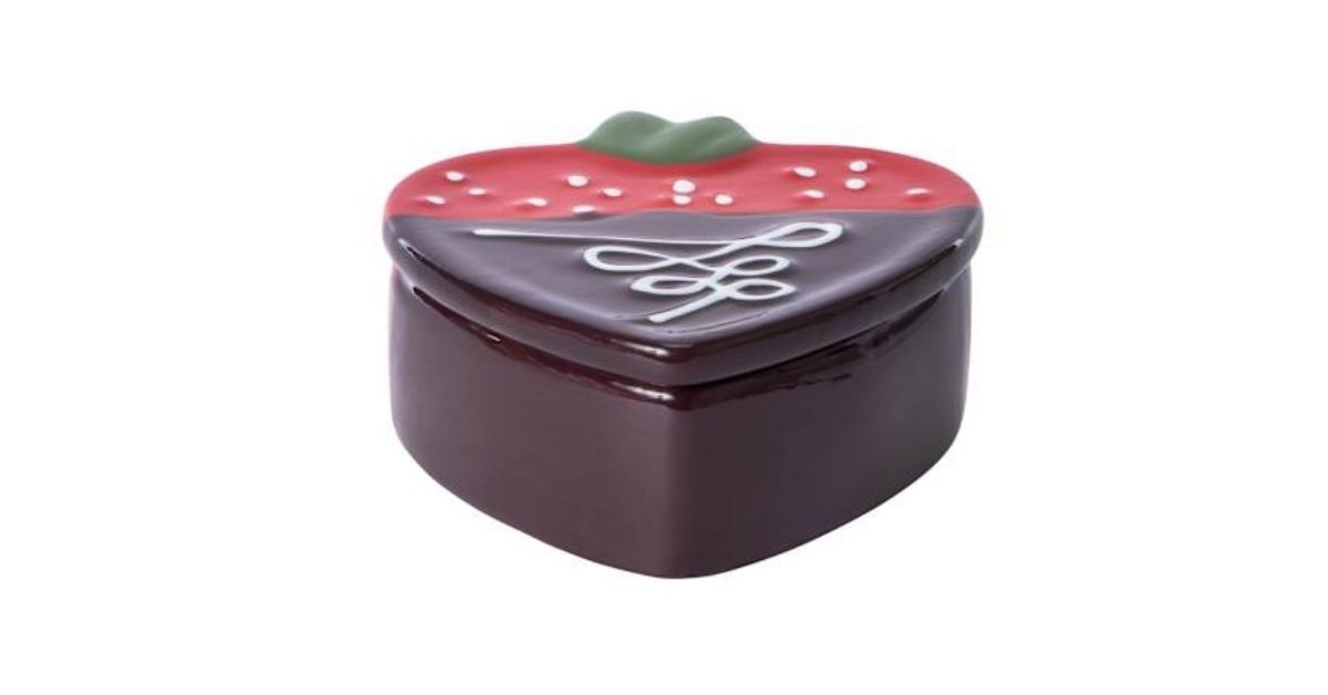 chocolate strawberry trinket box