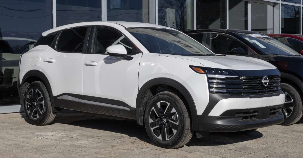 nissan kicks sl awd display at a dealership