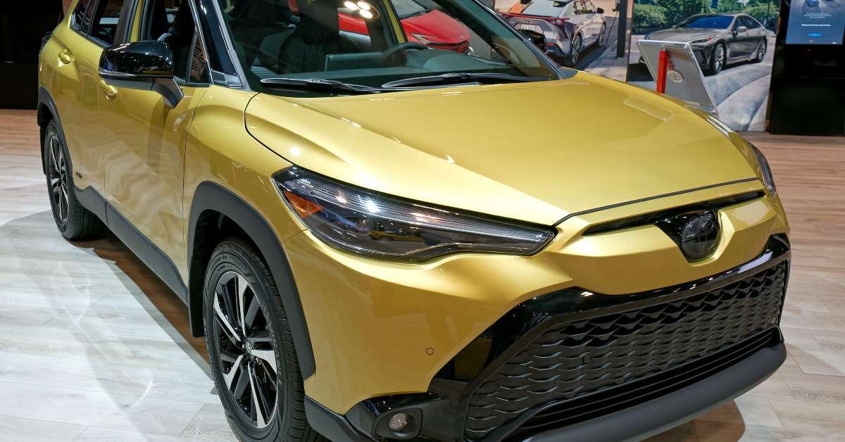 toyota corolla cross hybrid xhe awd