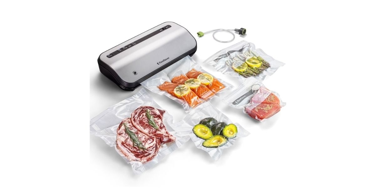 foodsaver starter kit with vacuum seal roll and bags