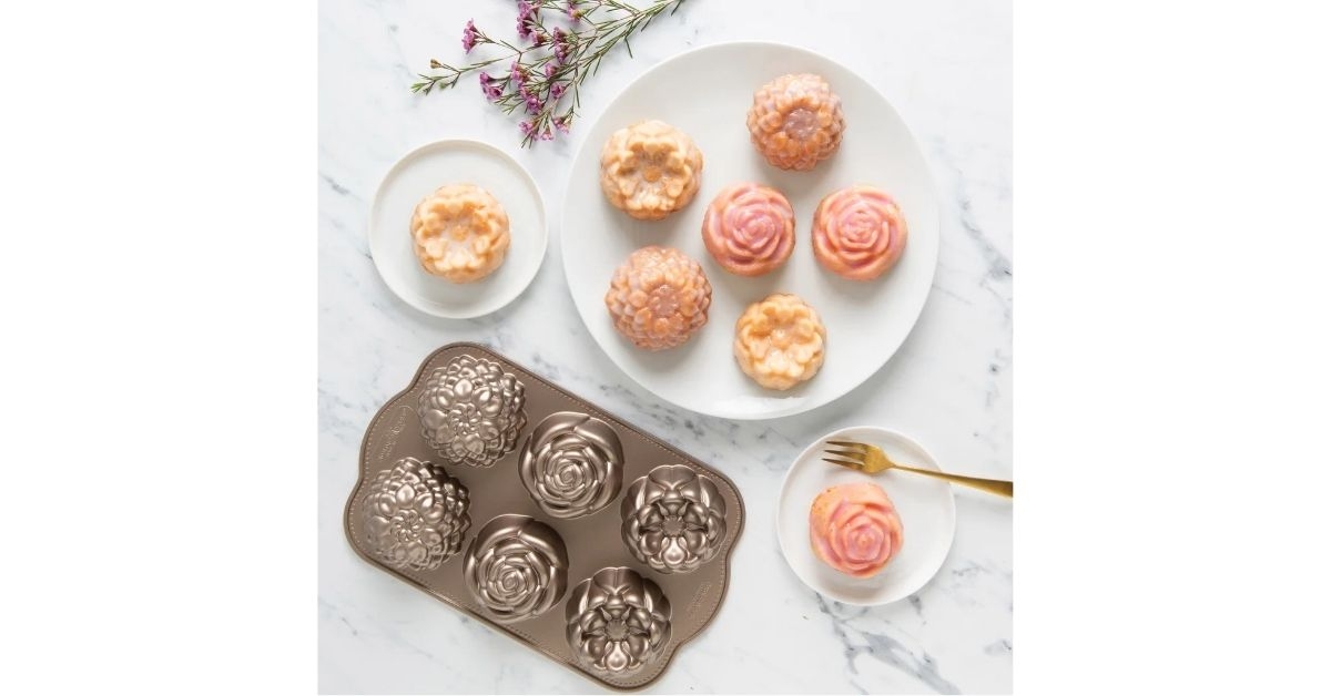 nordic ware floral bouquet cast cakelet pan