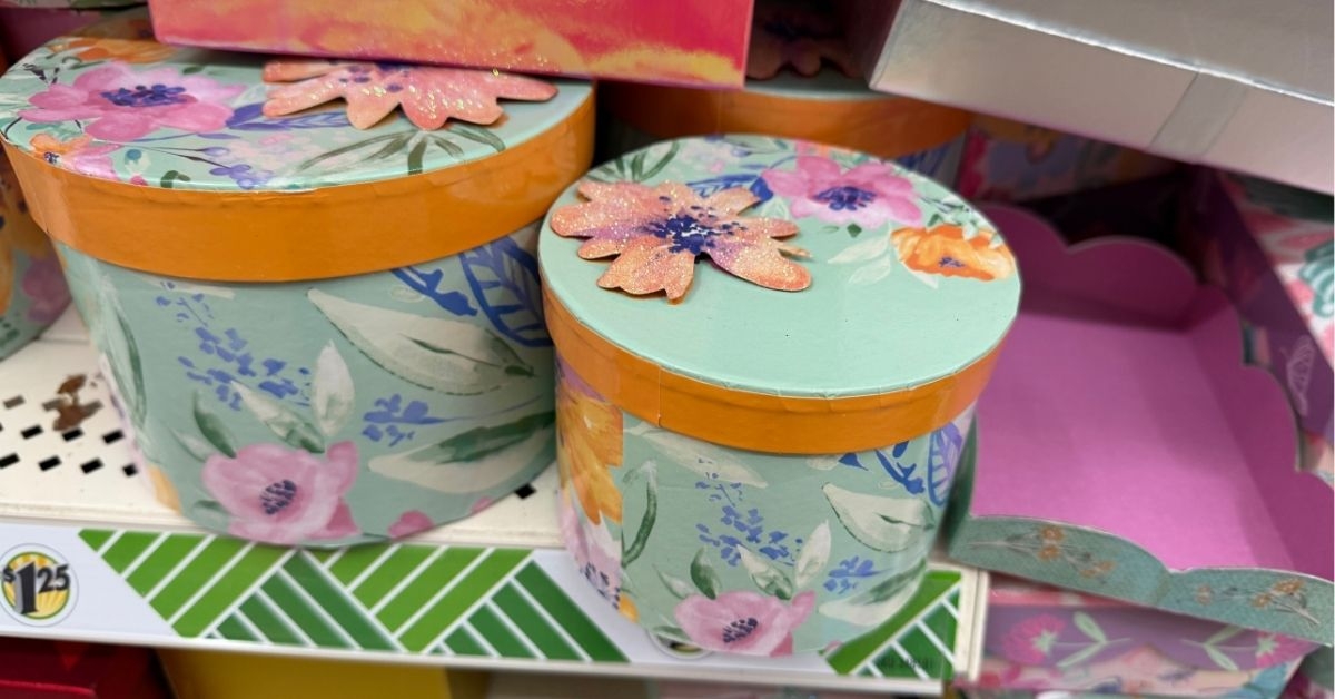 round floral box