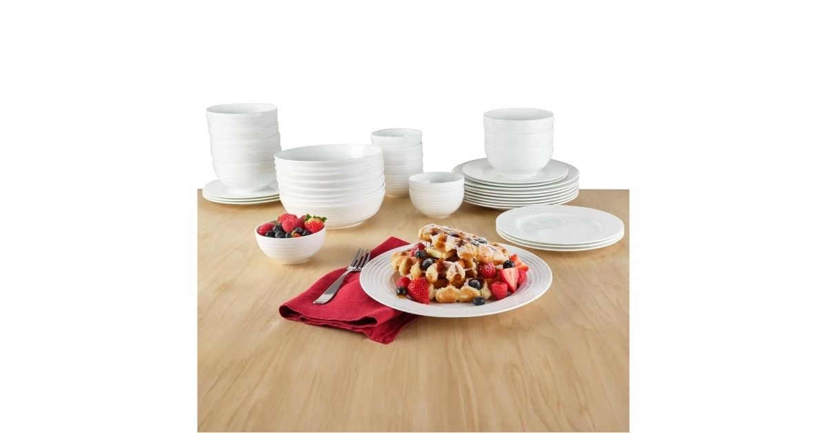 dinnerware set