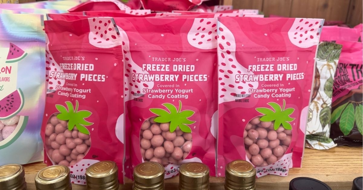 freeze dried strawberry pieces