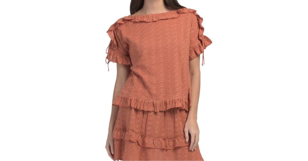 solitaire eyelet top