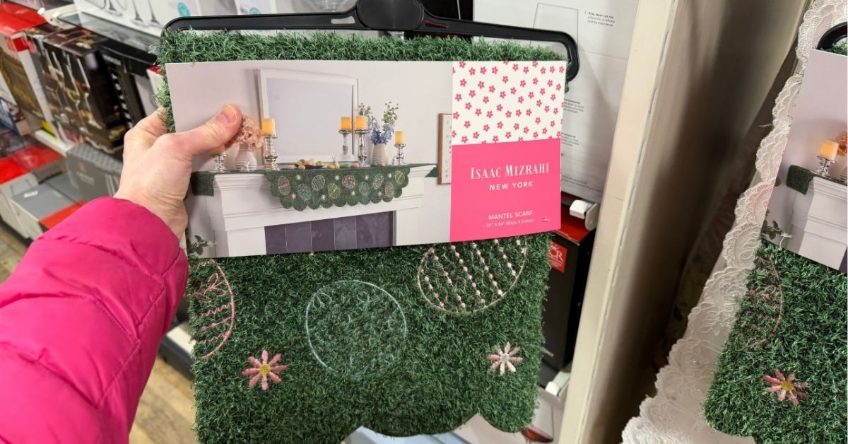 mantel scarf