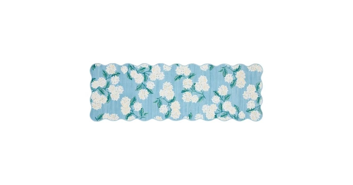 washable scalloped runner