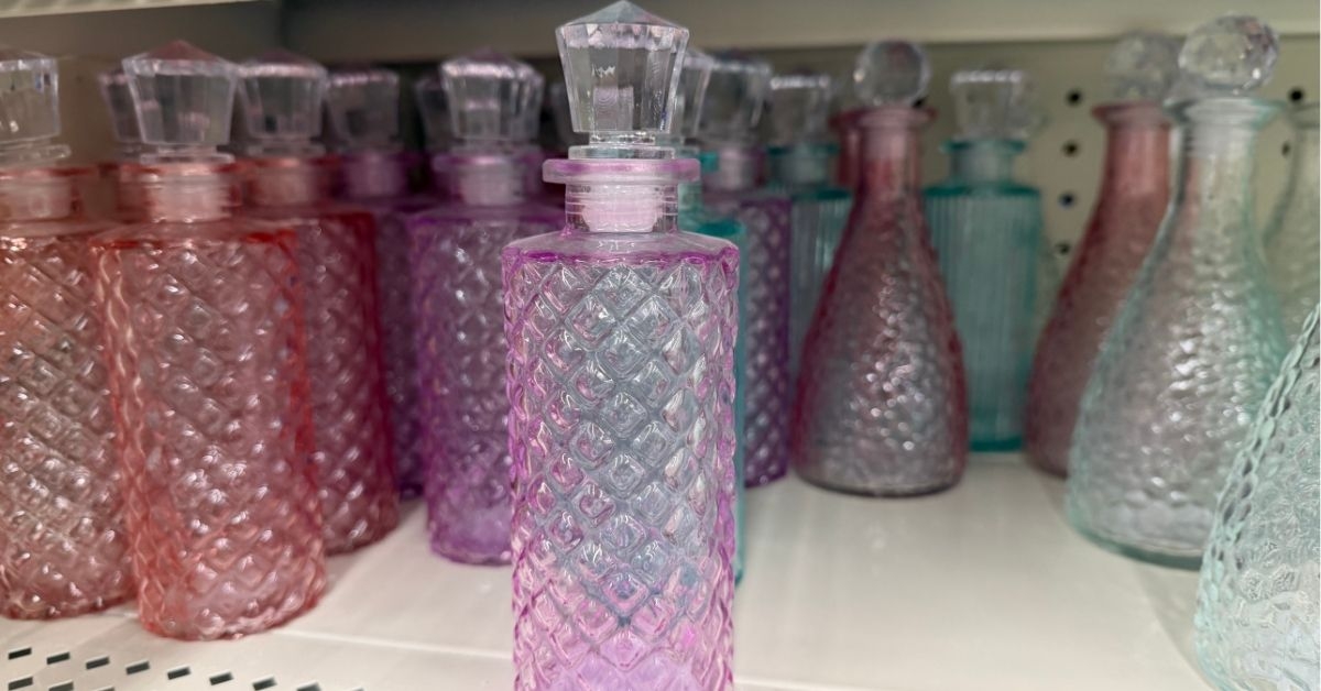 diamond lid glass bottle