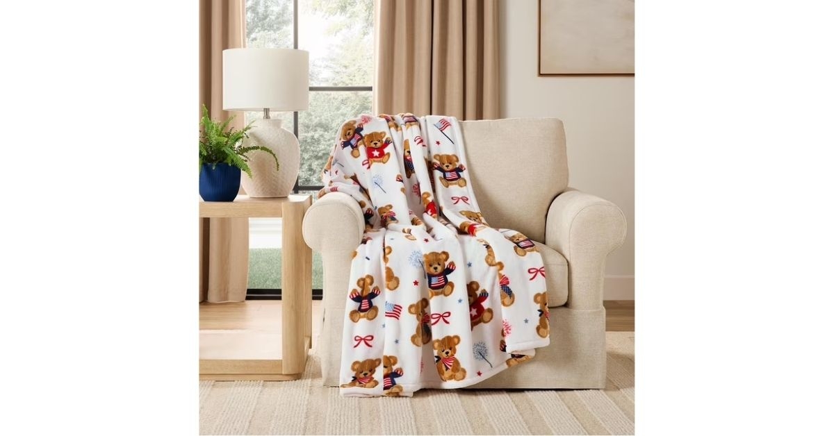 red white and blue lounge throw